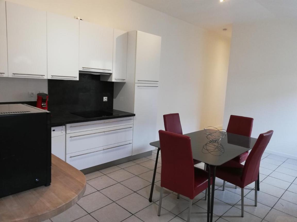 Logement Entier Au Calme Villers-Outreaux Exteriör bild