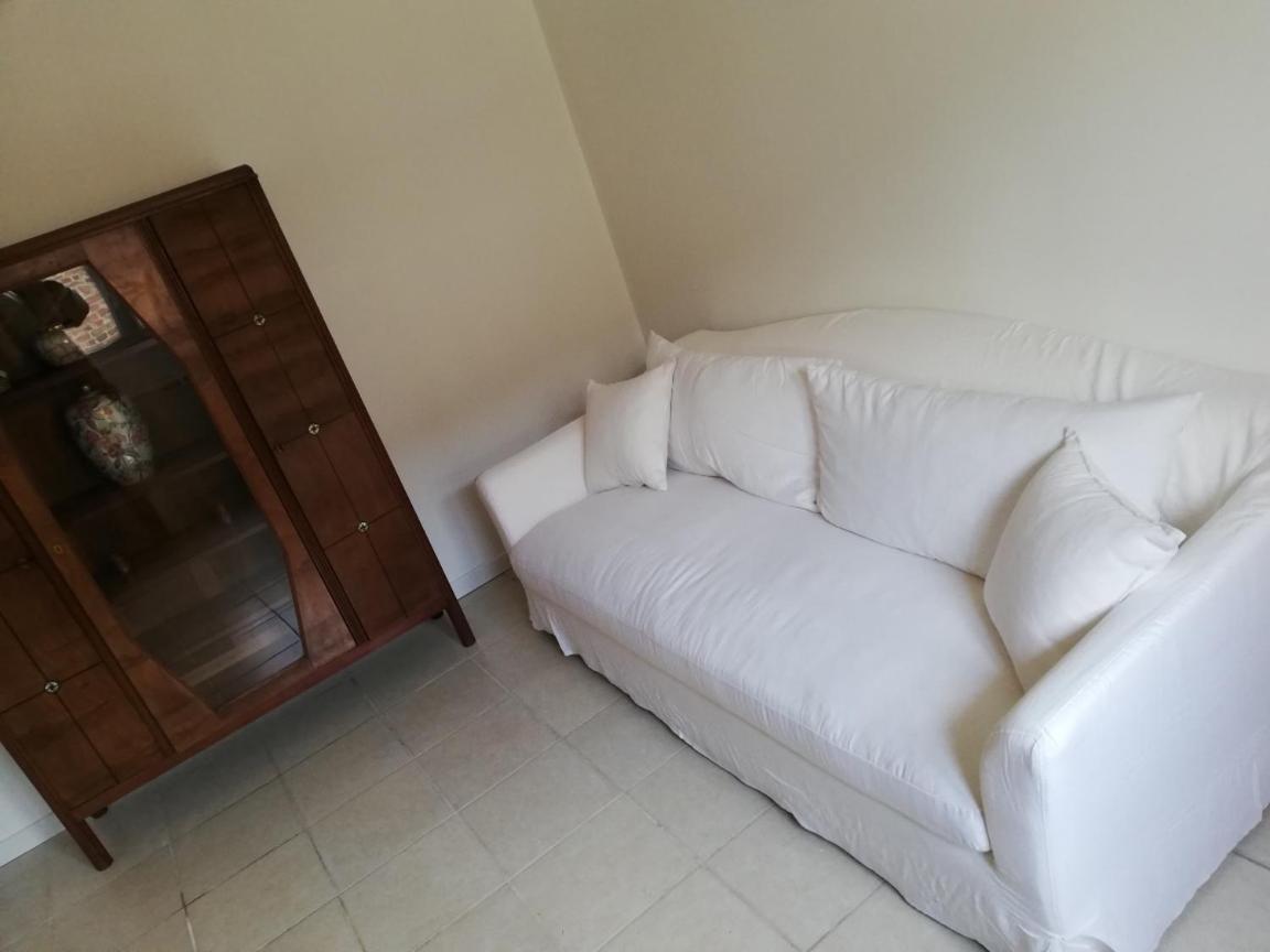 Logement Entier Au Calme Villers-Outreaux Exteriör bild